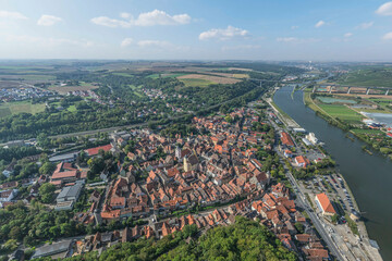 Das Maintal bei Marktbreit in Unterfranken aus der Vogelperspektive