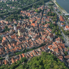 Spätsommerlicher Ausblick auf die unterfränkische Stadt Marktbreit im Main-Dreieck