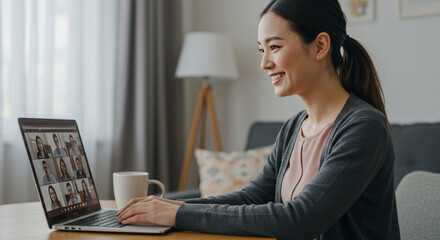リモート会議をする女性