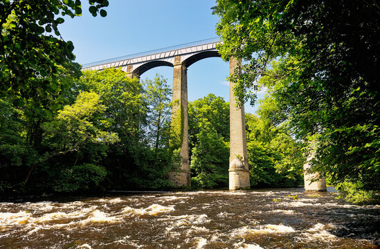 Pontcysyllte Aqueduct finished 1805 carries canal boats on Llangollen Canal over the River Dee valley near Wrexham, Wales, UK