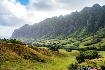 Naklejka premium hawaii mountains
