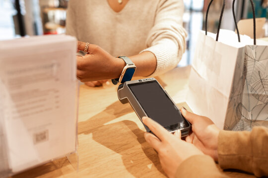 Cashless Payment Interaction in Modern Cosmetics Store
