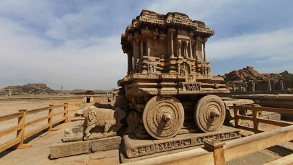 El carruaje de piedra en Hampi, India