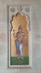 Mosaicos en los muros del palacio Laxshmi Vilas, Vadodara, India