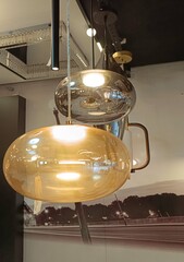 Designarrojado om luminarias em bolas. novas tendencias