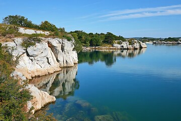 Fototapeta premium Serene Coastal Landscape with Crystal-Clear Water