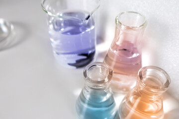 Bottles used in drug and chemical development, scientific and medical research, and scientific and medical experiments