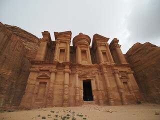 ヨルダン　ペトラ遺跡　エドディル