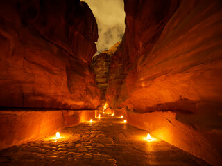ヨルダン　ペトラ遺跡　ペトラバイナイト