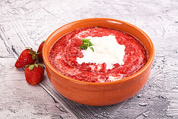 Strawberry soup with strachatella cheese