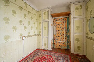 interior apartment room home decoration, preparation of house for sale old sloppy not modern