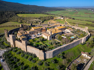 Obraz premium Aerial view of Monteriggioni, Tuscany, Italy