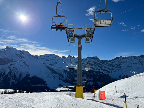 Ristis-Brunni (Bj. 1993) 3er Sesselbahn fix geklemmt or Ristis-Brunni (YOC 1993) 3pers. Chairlift (fixed-grip), Engelberg - Canton of Obwalden, Switzerland (Kanton Obwald, Schweiz)