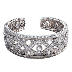 Obraz premium Art Deco Diamond Bracelet with Vintage Elephant Isolated on Transparent or blank Background, PNG