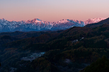 Obraz premium 北アルプスのモルゲンロート