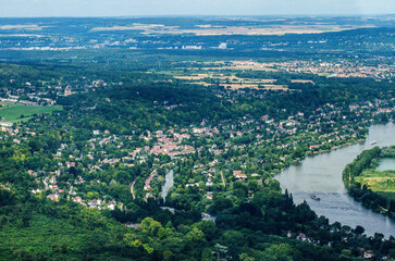 vue aérienne de Villennes-sur-Seine en France