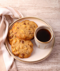 Chocolate and walnut cookies