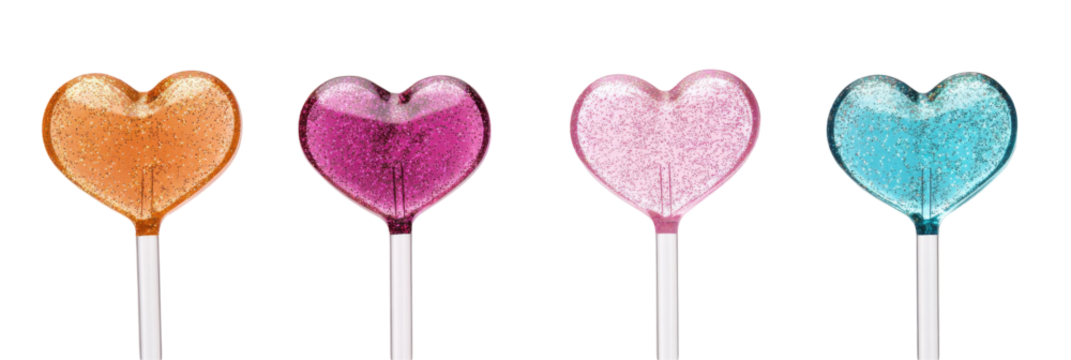 Bunte herzförmige Lutscher mit Glitzer auf Stäbchen isoliert auf transparentem Hintergrund png