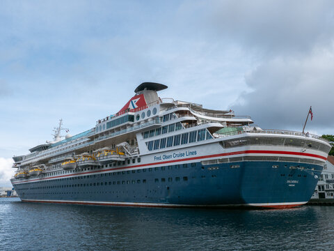 Schiff der Fred Olsen Cruise Lines im Hafen von Stavanger, Norwegen am 12.09.2024