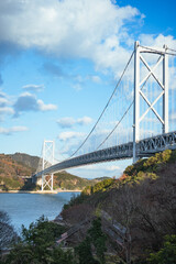 青空と大橋