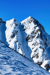 冠雪の北アルプスの後立山連峰の不帰ノ嶮