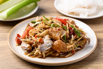Spicy papaya salad with blue crab (Som Tum), Thai food