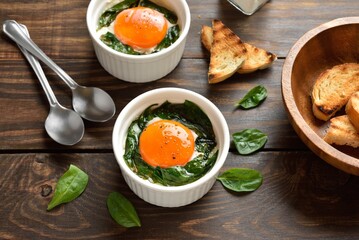 Eggs en cocotte (baked eggs)