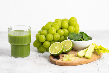 Green detox smoothie, cocktail, diet
