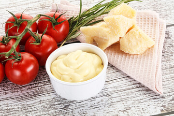 Cheese sauce in the bowl