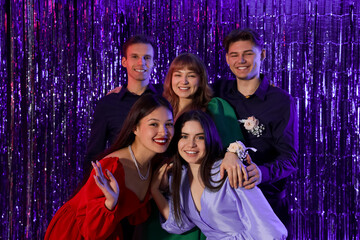 Portrait of young people on prom night © Pixel-Shot