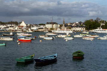 Obraz premium le pont; rivière l'Odet; Benodet; region Bretagne; 29, region Bretagne; 29, Finistère, Bretagne, France