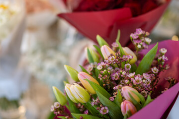 Bukiet Kwiatów w kwiaciarni © Marcin