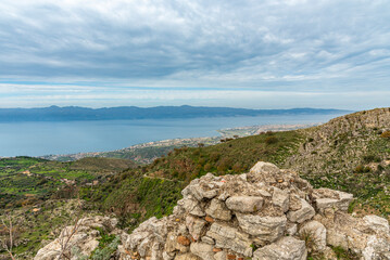 Paesaggio del lato sud della città di Reggio Calabria vista dall'alto delle colline