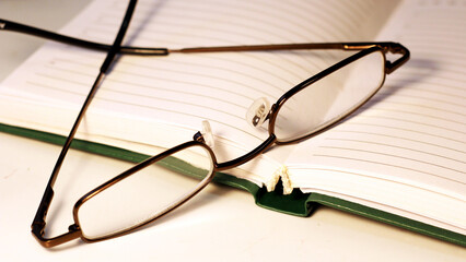 Men's Metal Frame Glasses on Diary