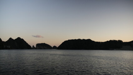 夕暮れ時の海を見ていると癒される。