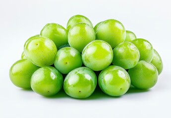 Obraz premium Close up view of a cluster of green grapes with a subtle sheen, arranged on a plain white background. The grapes appear fresh and juicy