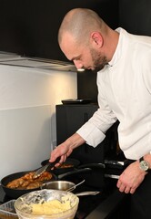 Chef cuisinier au travail 4
