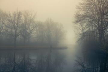 Mglisty poranek © Robert