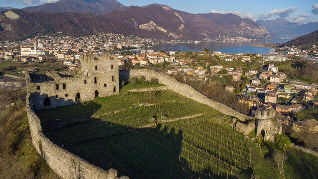 CASTELLO DI PARATICO