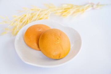 おまんじゅう　抹茶と白餡