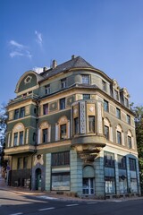 werdau, deutschland - altes eckhaus mit erker