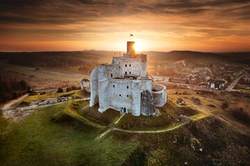 Zamek w Mirowie - Jura Krakowsko - Częstochowska © Radosław Dybała