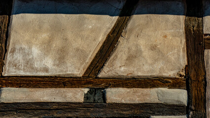 Wandschäden an einem historischen Fachwerkhaus