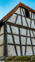 Wandschäden an einem historischen Fachwerkhaus