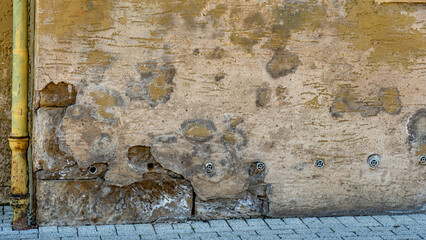 Schäden an der Hauswand
