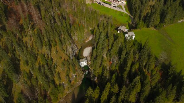 Katholische Bergkapelle Maria Hilf im Valepp, Gemarkung Deutschland, Bayern Luftaufnahme. Catholic mountain chapel Maria Hilf in Valepp, Germany, Bavaria Aerial view. Valepp Wasserfall