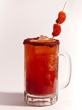 Michelada helada de M&eacute;xico con chamoy
