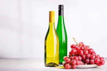 Fototapeta premium A delectable arrangement of various wine and grapes