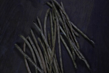 dadap beans, landes beans, cowpeas, otok beans or tolo beans.