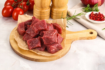 Raw beef cubes for cooking